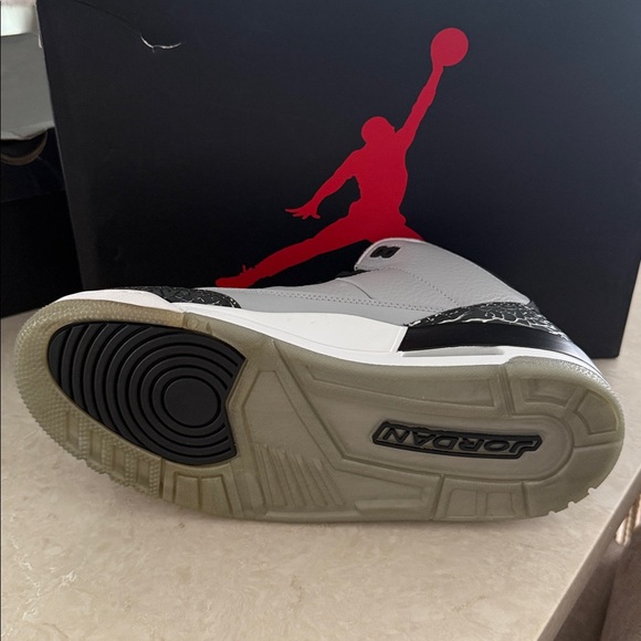 Jordan Air Jordan 3 Retro Wolf Grey Silver Black